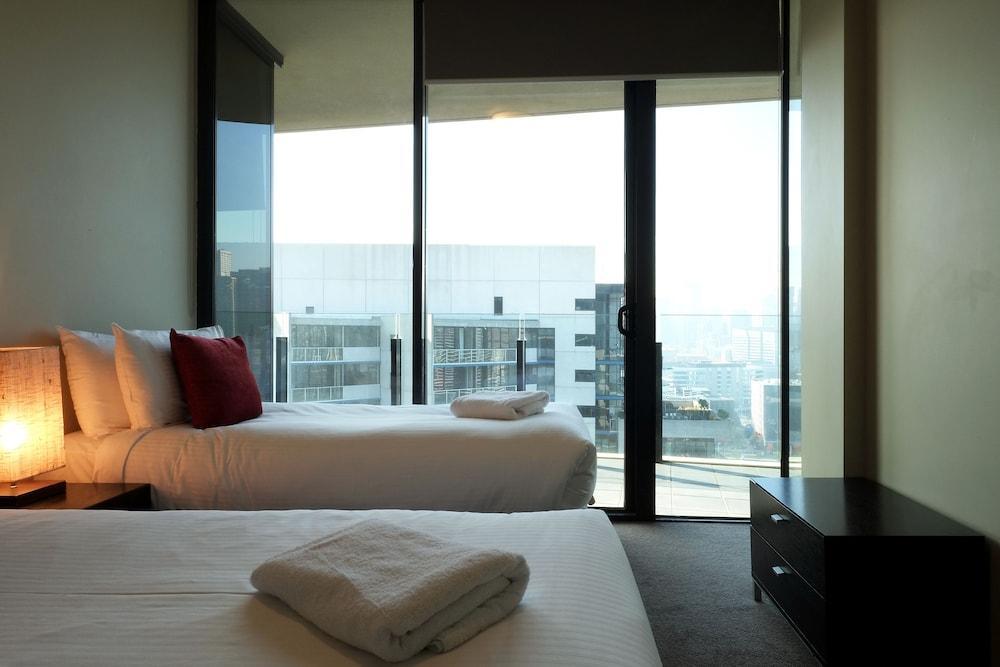 Acd Apartments Melbourne Exterior photo