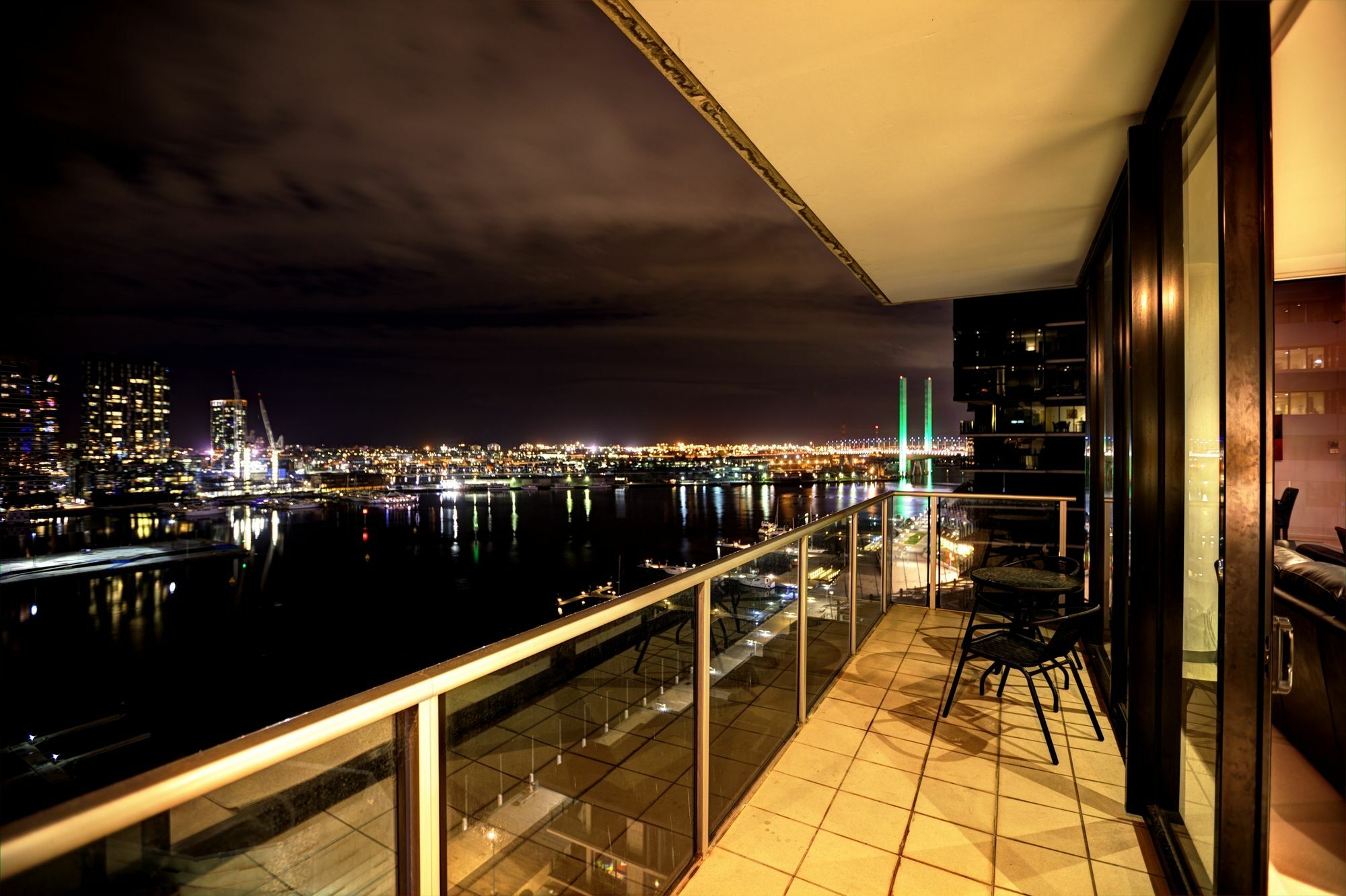 Acd Apartments Melbourne Exterior photo